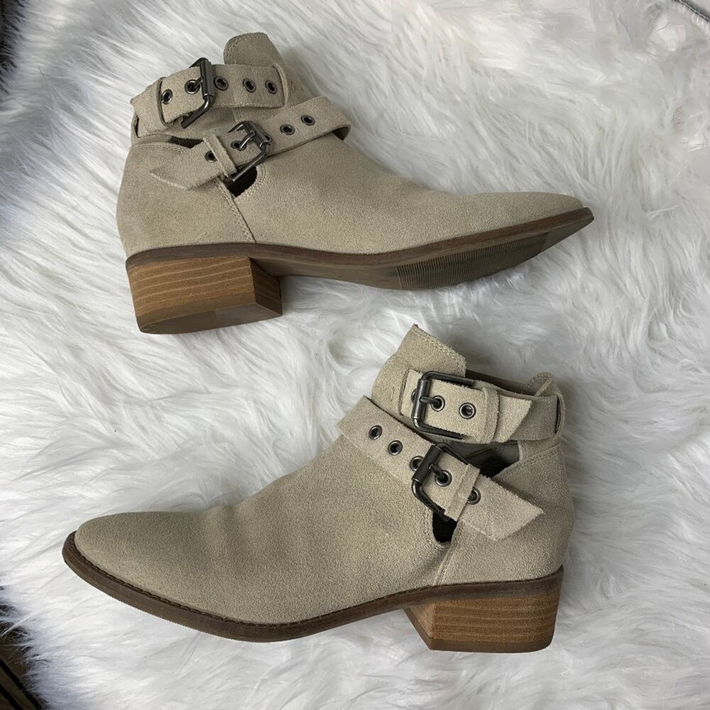 Dolce‎ Vita Cream Tove Double Buckle Cut Out Suede Ankle Booties Women's Size 7